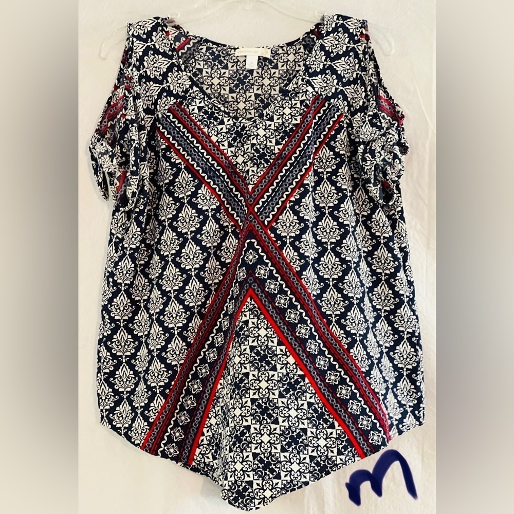 LADIES MEDIUM BLACK, WHITE & RED TOP